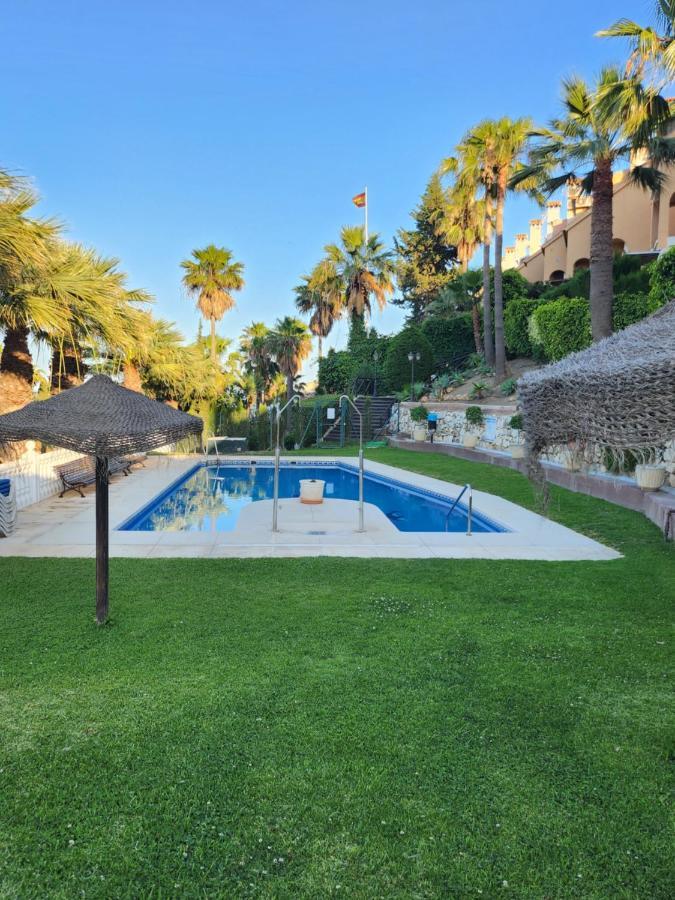 Deluxe Studio Athos 50 Mp Garden Patio Benalmadena Golf & Beach Exterior photo