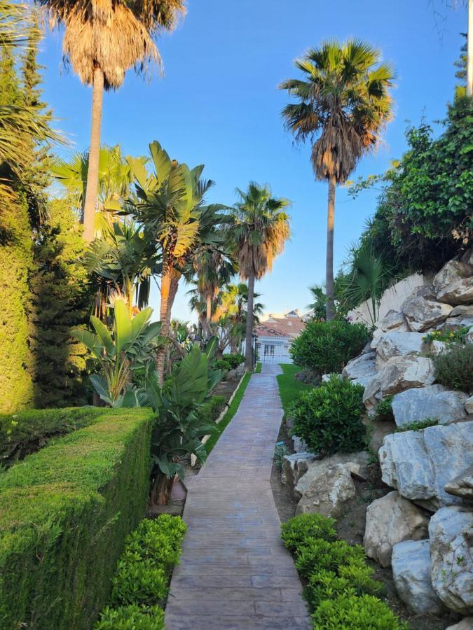 Deluxe Studio Athos 50 Mp Garden Patio Benalmadena Golf & Beach Exterior photo